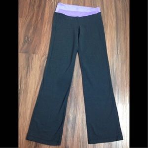 lululemon athletica Pants - LULULEMON Yoga PANTS 4 Purple Flare Leg Leggings lululemon athletica Pants - LULULEMON Yoga PANTS 4 Purple Flare Leg Leggings
